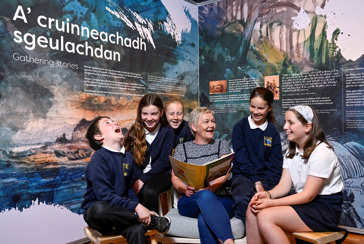 Capital Gaelic Development Officer Ann Paterson shares Gaelic folktales with P6 pupils from Bun-sgoil Taobh na Pàirce, Edinburgh. Credit: Neil Hanna