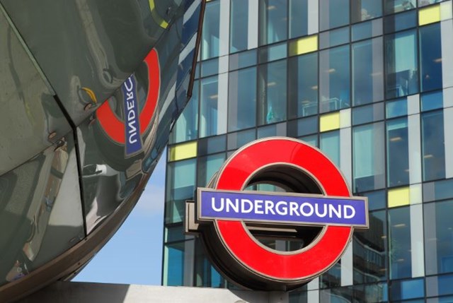TfL Image - London Underground Roundel: Southwark Roundel