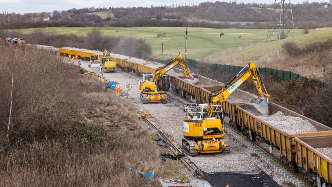 Passengers reminded of major railway upgrades between Huddersfield and Leeds from next week: Morley Blockade-2