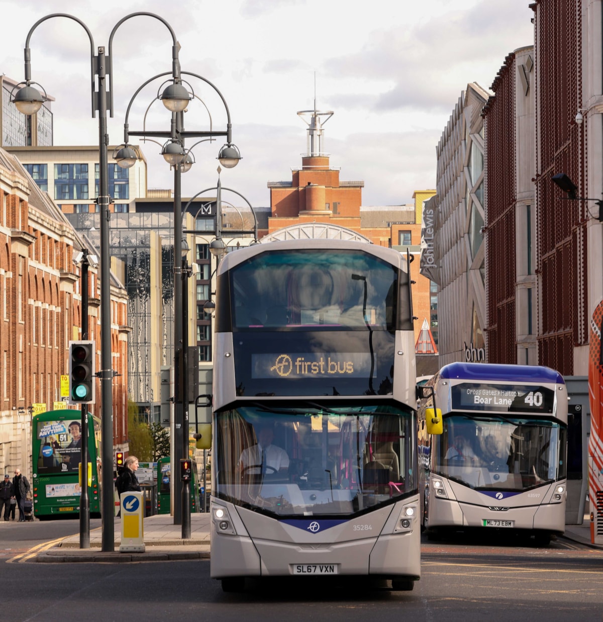 First Bus Leeds new EV livery 3