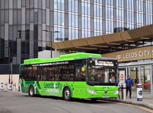 First Leeds service 5 at Leeds City Station