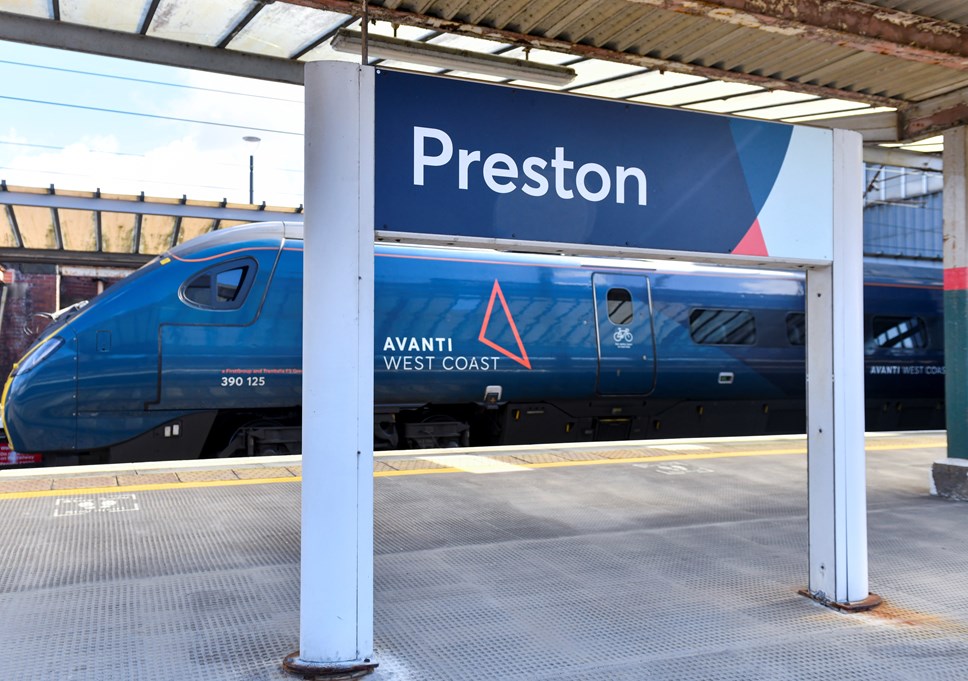 avanti-west-coast-preston-pendolino