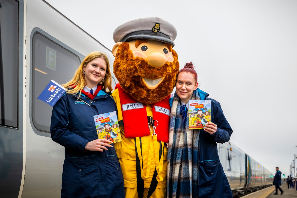 RNLI Cleethorpes by Jonny Walton  19