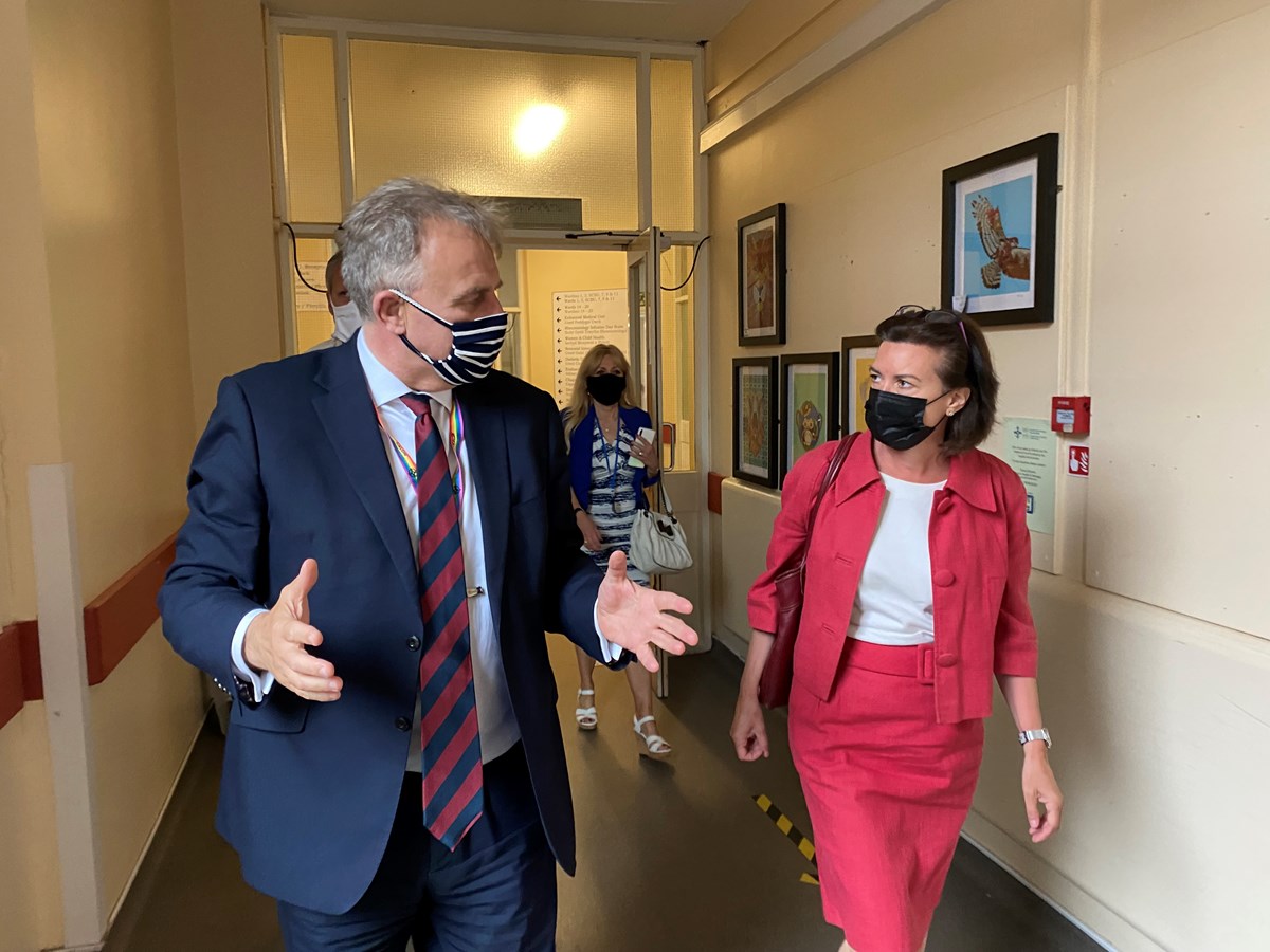 Minister Eluned Morgan with CEO Mark Hackett at Singleton Hospital