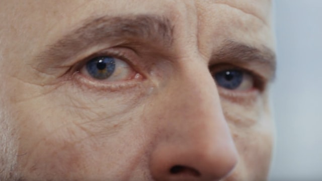 Lifesaving interactions at train stations double as London Euston passengers urged to chat: Small Talk Saves Lives picture 4 cropped