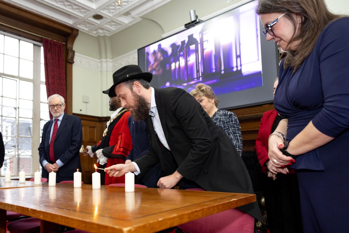 Local representatives come together to mark Holocaust Memorial Day