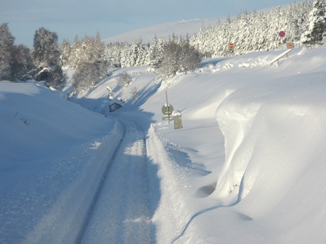 EIGHT OUT OF TEN TRAINS ARRIVE ON TIME DESPITE EXTREME WEATHER: January 2010 nr Aviemore