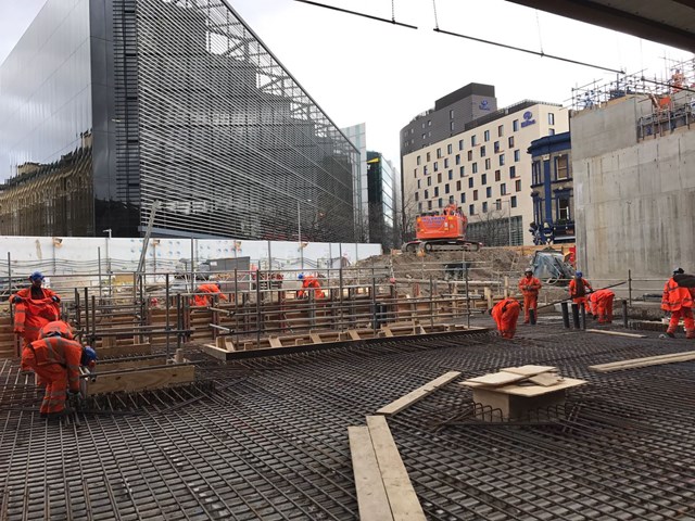 London Bridge concourse foundations: Final preparations are made on the foundations of the remaining section of London Bridge's street level concourse, ahead of one of the last concrete pours.