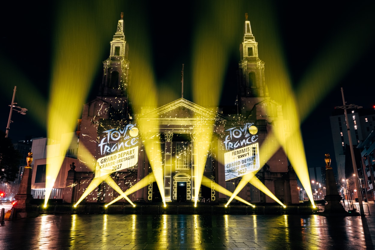Volunteers call: A projection and light show at Leeds Civic Hall in January 2026 that formed part of the announcement event for the Grand Départs of the 2027 Tour de France and Tour de France Femmes avec Zwift.