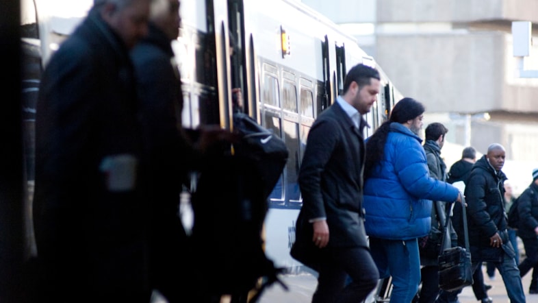 Kent stations see record growth as Southeastern welcomes more customers back to rail: Passengers alighting