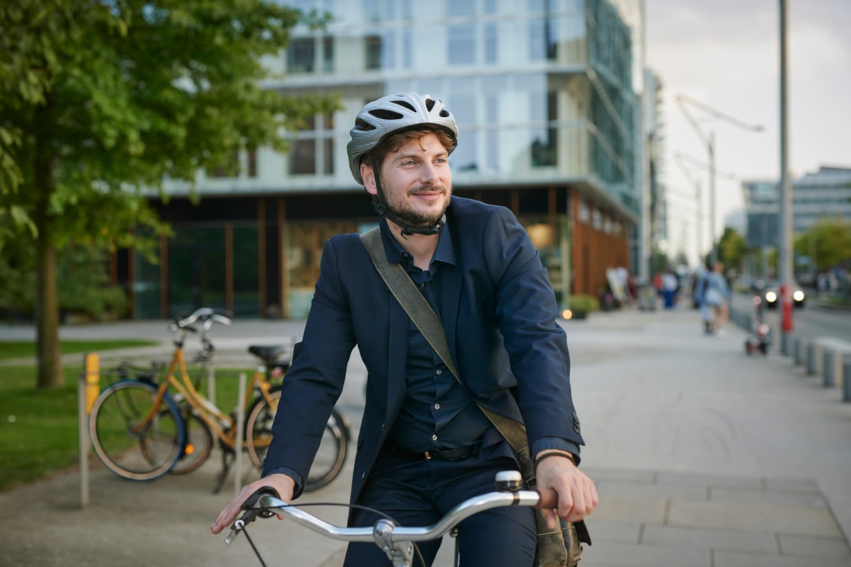 man-bike-city