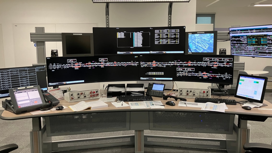 Basingstoke Rail Operating Centre marks 10 years as Network Rail completes £320 million signalling upgrade on Portsmouth Direct Line: New signalling station at the Basingstoke ROC