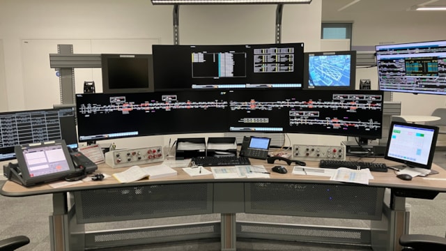 Basingstoke Rail Operating Centre marks 10 years as Network Rail completes £320 million signalling upgrade on Portsmouth Direct Line: New signalling station at the Basingstoke ROC
