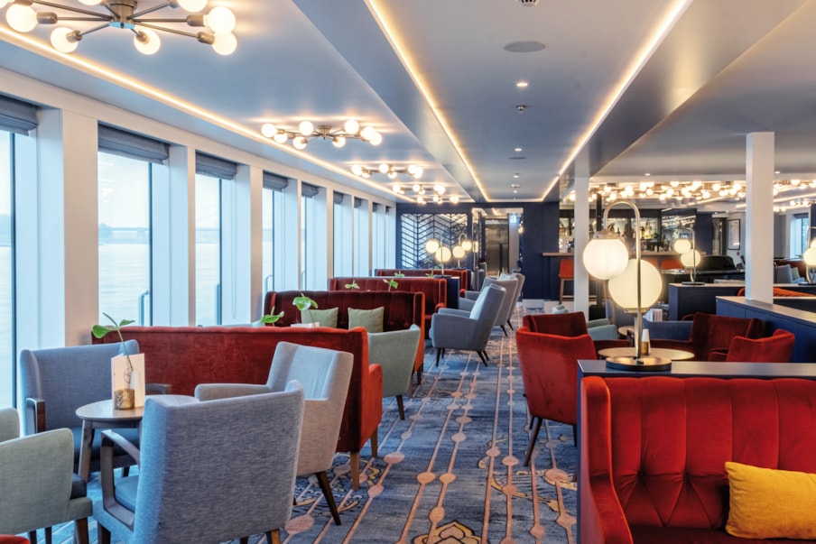 SHP Lorelei Lounge SotR INT 20115