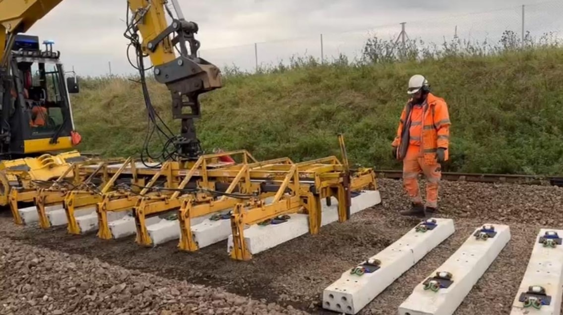 New sleepers being installed