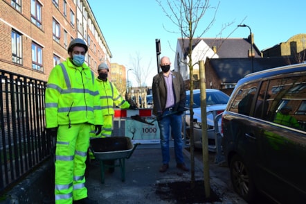 From L to R Dean Bilson and Eddie Simkins from Marlborough Highways, with Mayor of Hackney, Philip Glanville