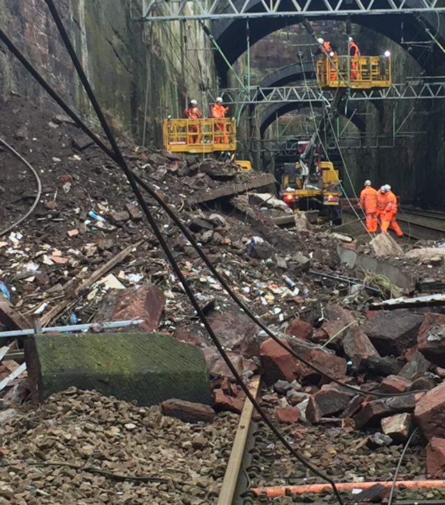 200 tonnes of debris in Liverpool Lime Street cutting