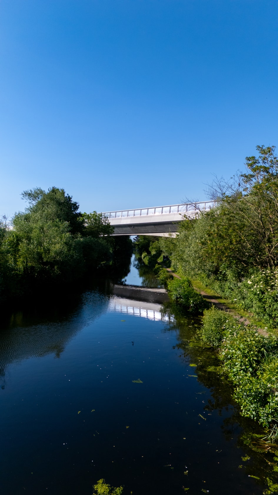 View of Colne Valley viaduct as it crosses the Grand Union Canal (June 2025) 00002