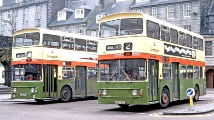 Historic buses by Mercat Cross