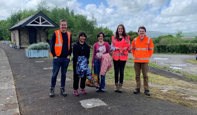 Rail volunteers join forces for Bere Alston station spring clean: Vounteers at Bere Alston