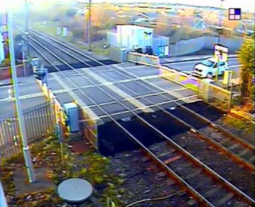 Network Rail warns people in Doncaster to use level crossings safely as shocking footage shows youths trying to lift barrier: Shocking footage shows youths trying to lift barrier at Rossington level crossing