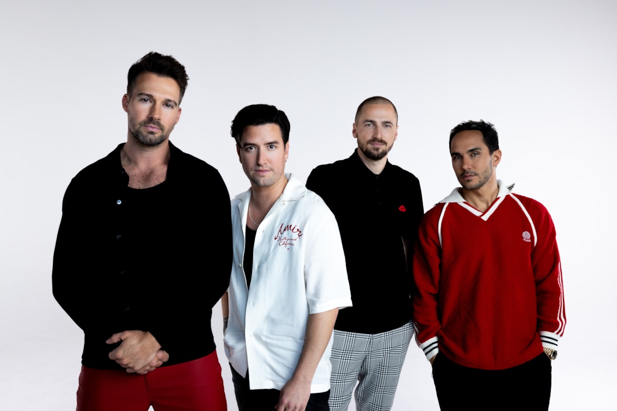 BigTimeRush Look2 White Group 0590