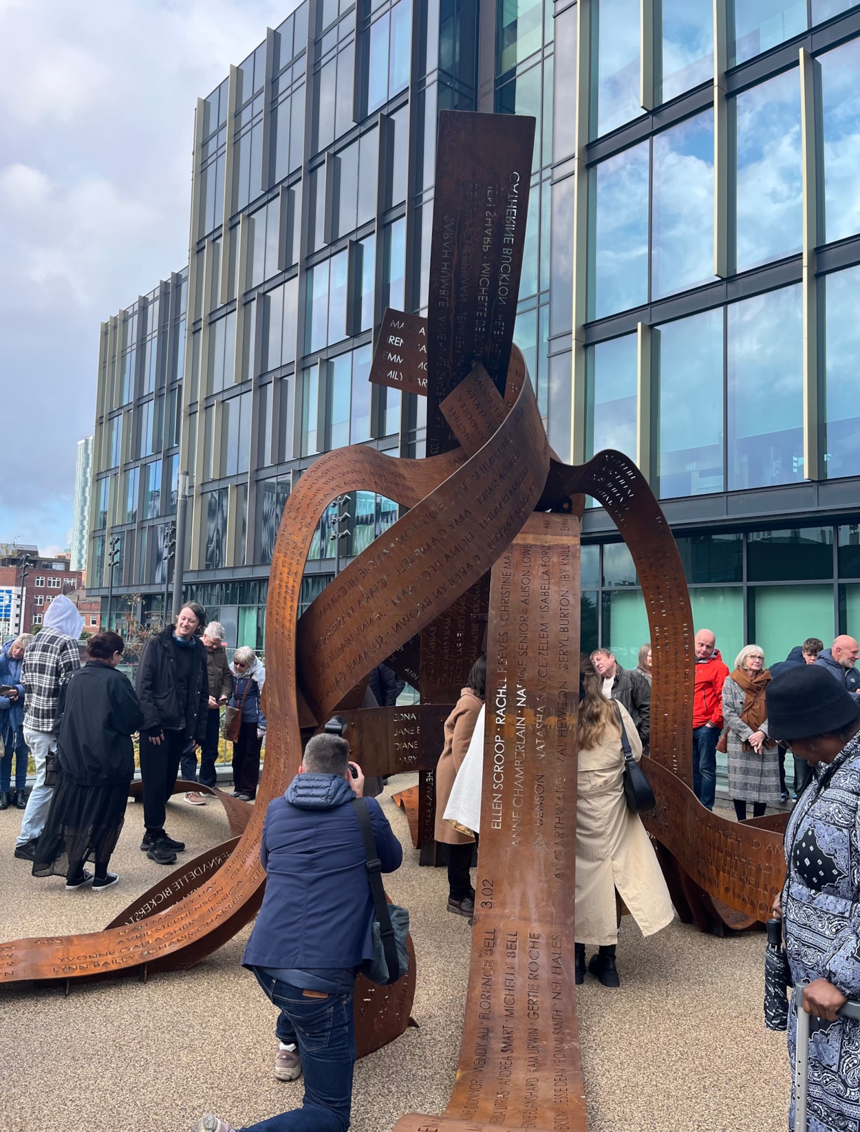 Ribbons sculpture launch: Launch event for Pippa Hale's sculpture 