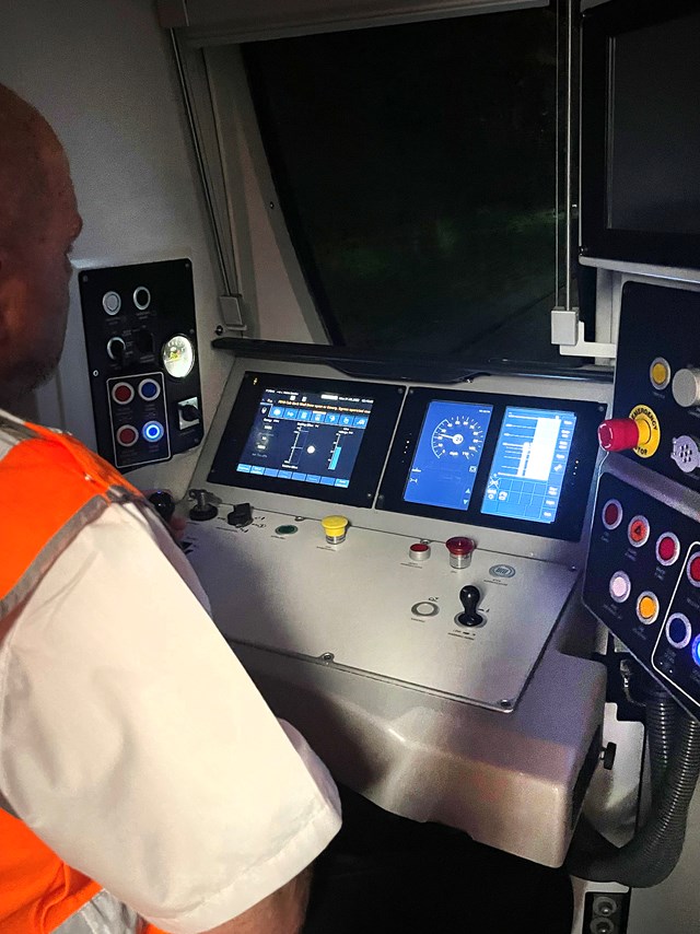 Northern City Line closed on Sunday 9 October for further testing of digital signalling: ECDP NCL test train