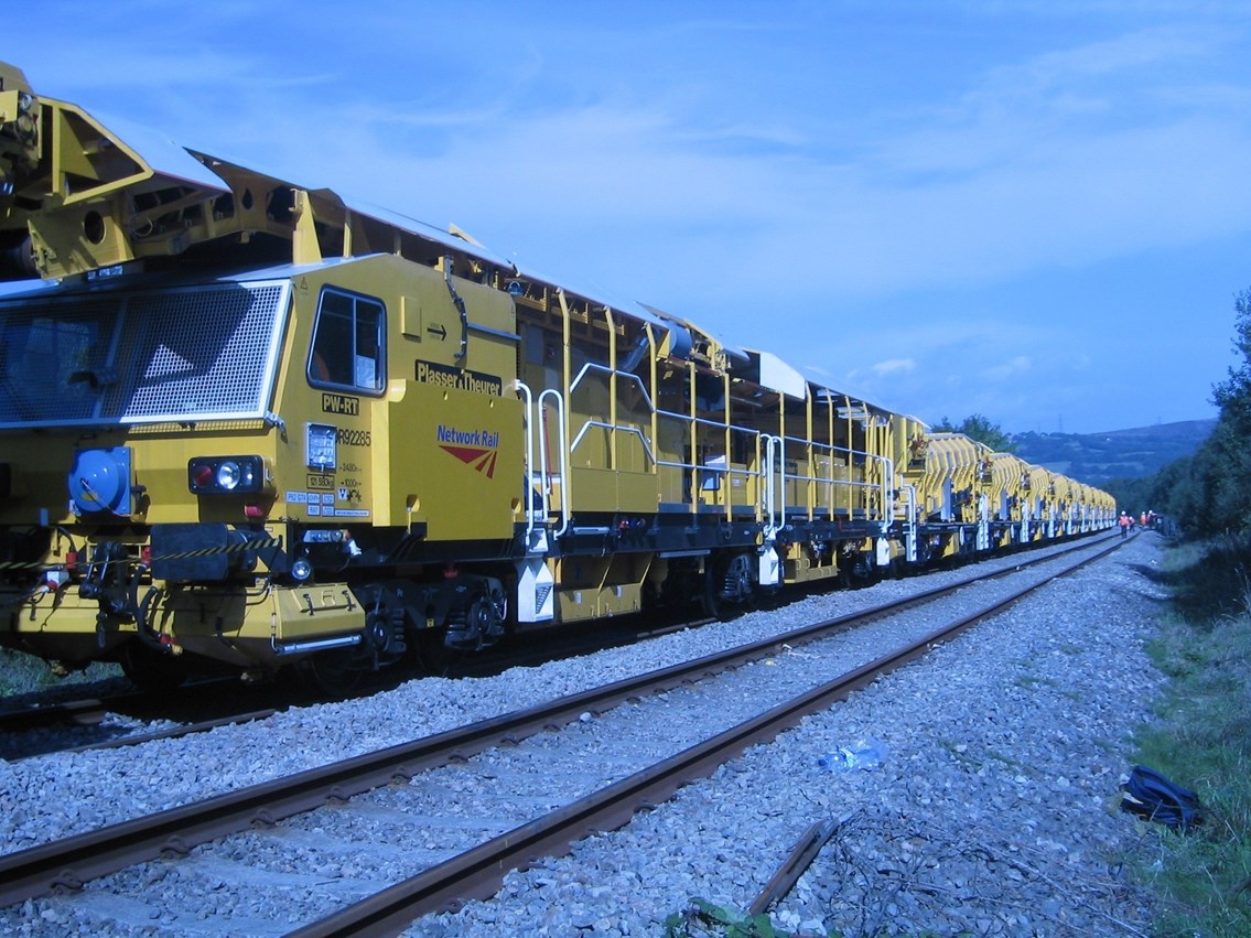 NETWORK RAIL'S ROCK SOLID INVESTMENT IN NEW BALLAST CLEANER: High output ballast cleaner