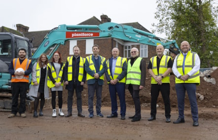 Buses of Somerset groundbreaking group shot