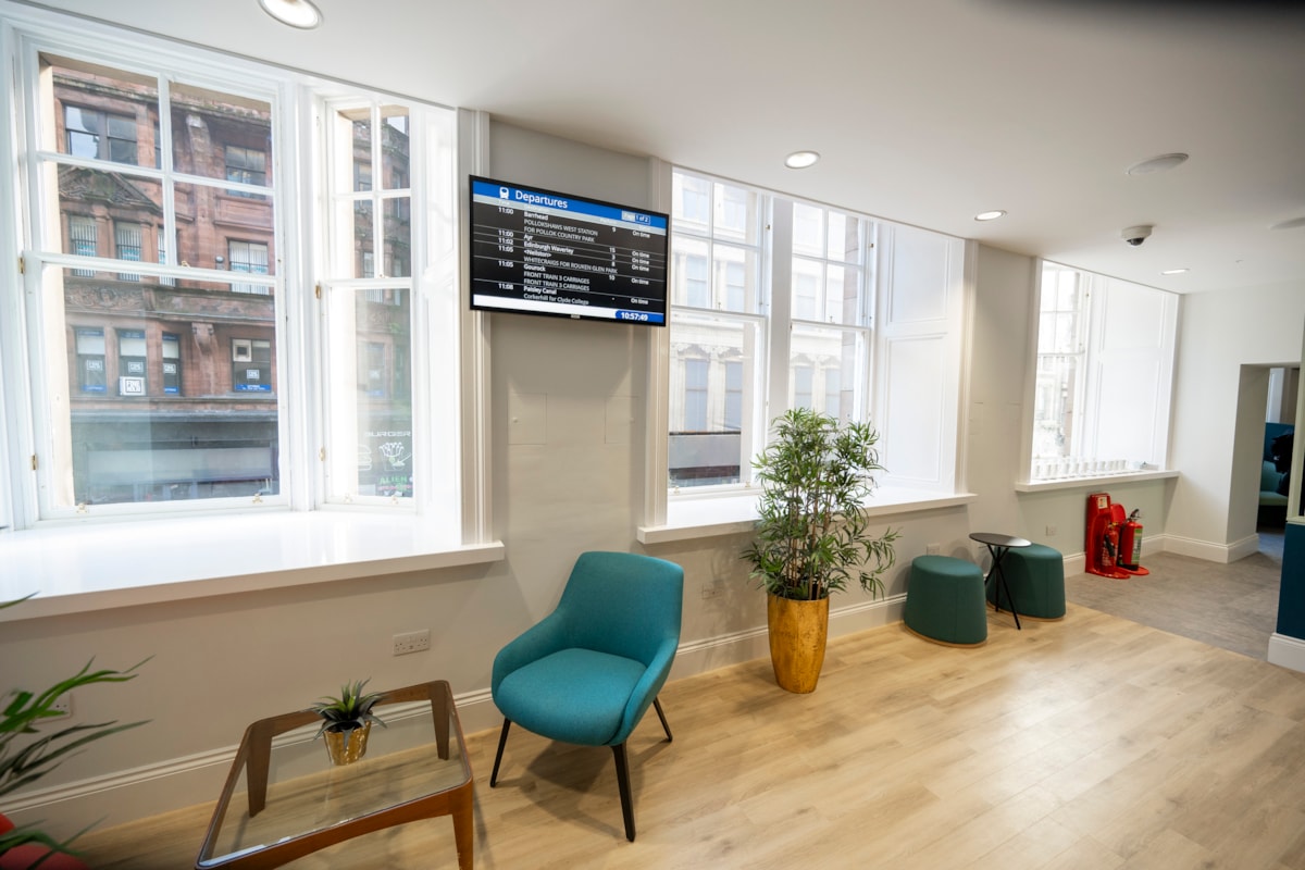 Avanti West Coast's First Class Lounge at Glasgow Central station features the original sash windows of the Caledonian Chambers building, which were carefully restored by Network Rail with a grant from the Railway Heritage Trust