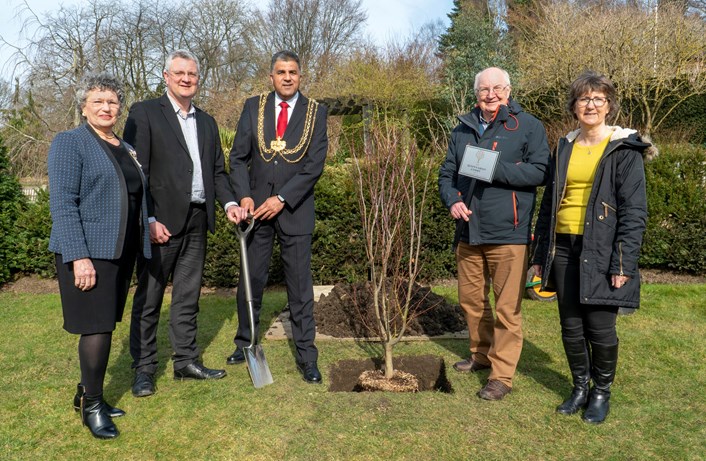 Leeds Civic Leaders Plant Tree in Honour of Her Majesty the Queen's Platinum Jubilee: Queens Green Canopy Golden Acre Group