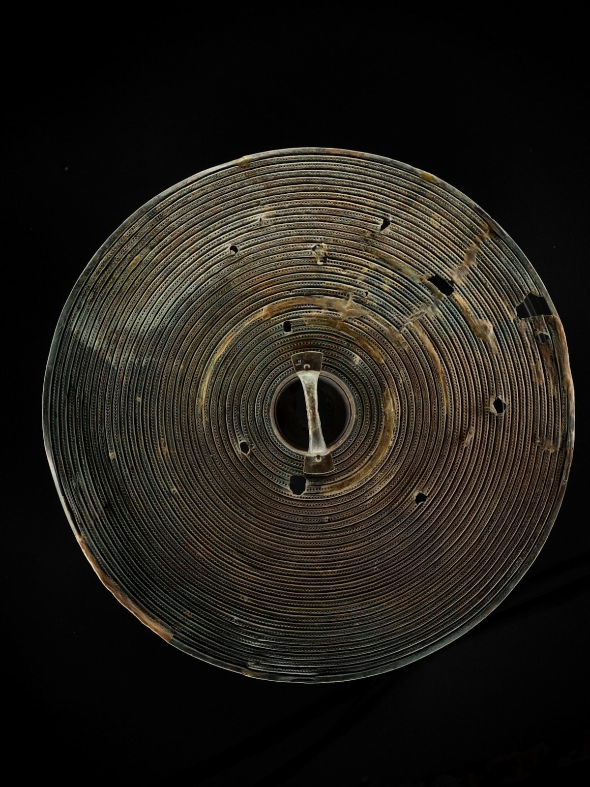 Bronze Age shield discovered in Beith. Image © National Museums Scotland-4