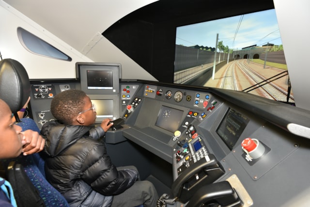 Schoolchildren on LNER's Azuma simulator, Network Rail (1)