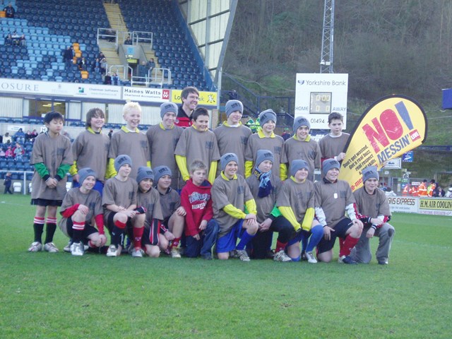 Wycombe Wanderers No Messin'! Kids01: Wanderers' Kids team get the No Messin'! message across