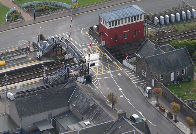 Public drop-in for Carnoustie level crossing upgrade: Carnoustie level crossing