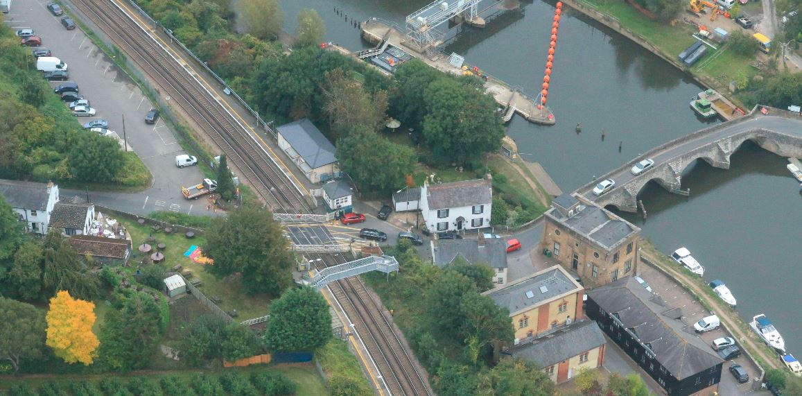 Appeal after 13 drivers run red lights at one Kent level crossing