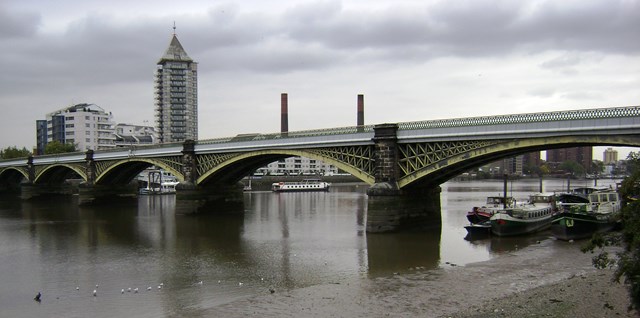 New lease of life for 150 year old River Thames railway bridge: Battersea Rail Bridge