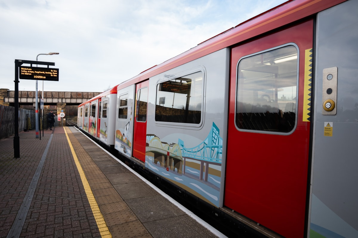 NNW wrapped train (4)