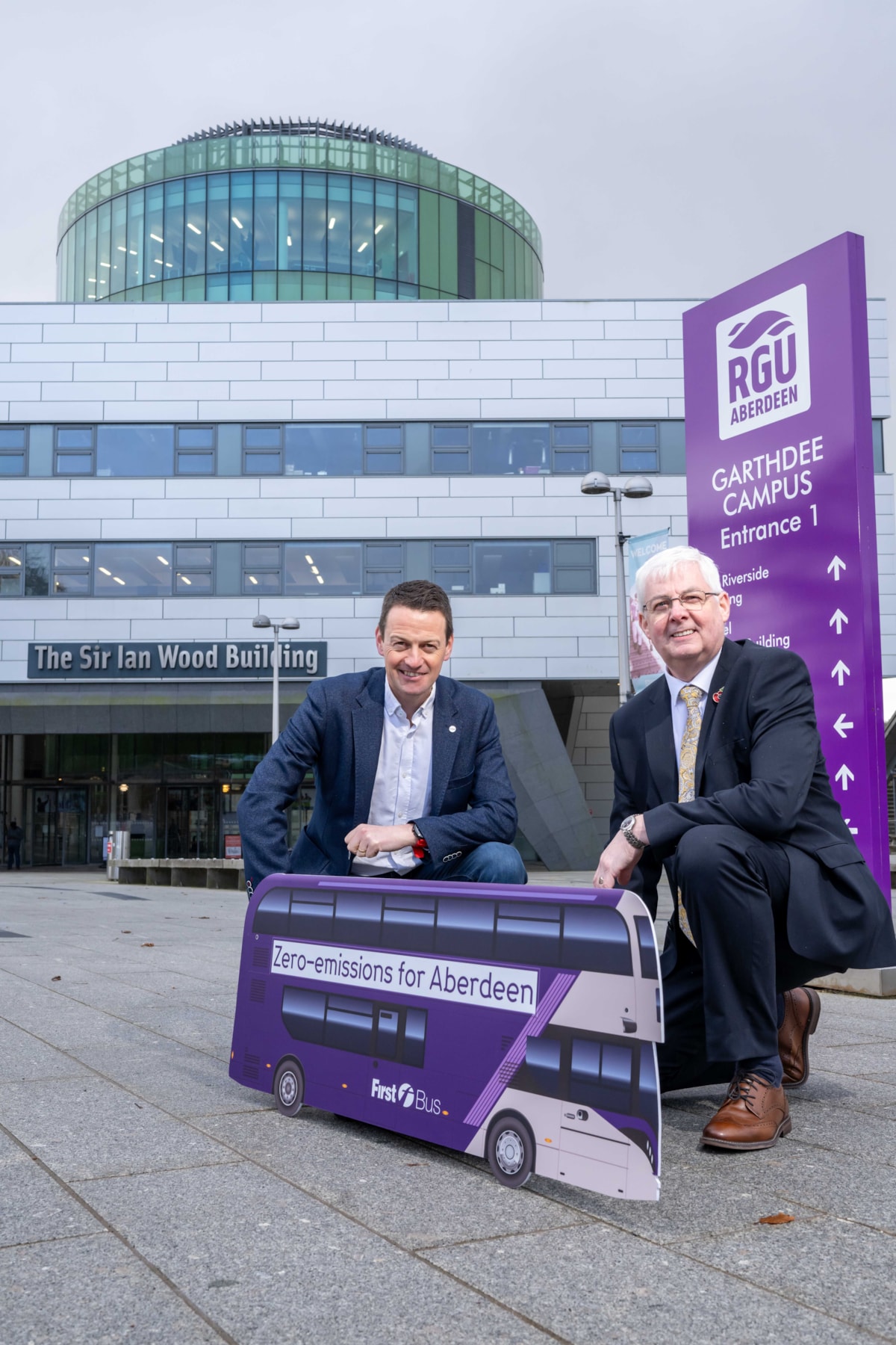 Duncan Cameron, Managing Director First Bus, Bill Sommerville, Director of Estates and Property Services RGU (1)