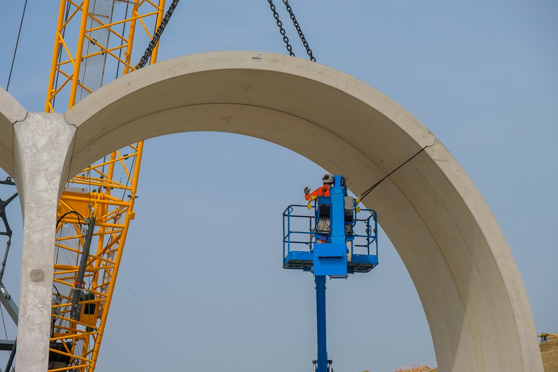 Roof segment being positioned during construction of the Greatworth green tunnel - September 2023