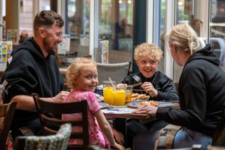 The Springfield, holidaymaker dining