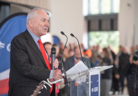 Lord Peter Hendy addressing the crowd