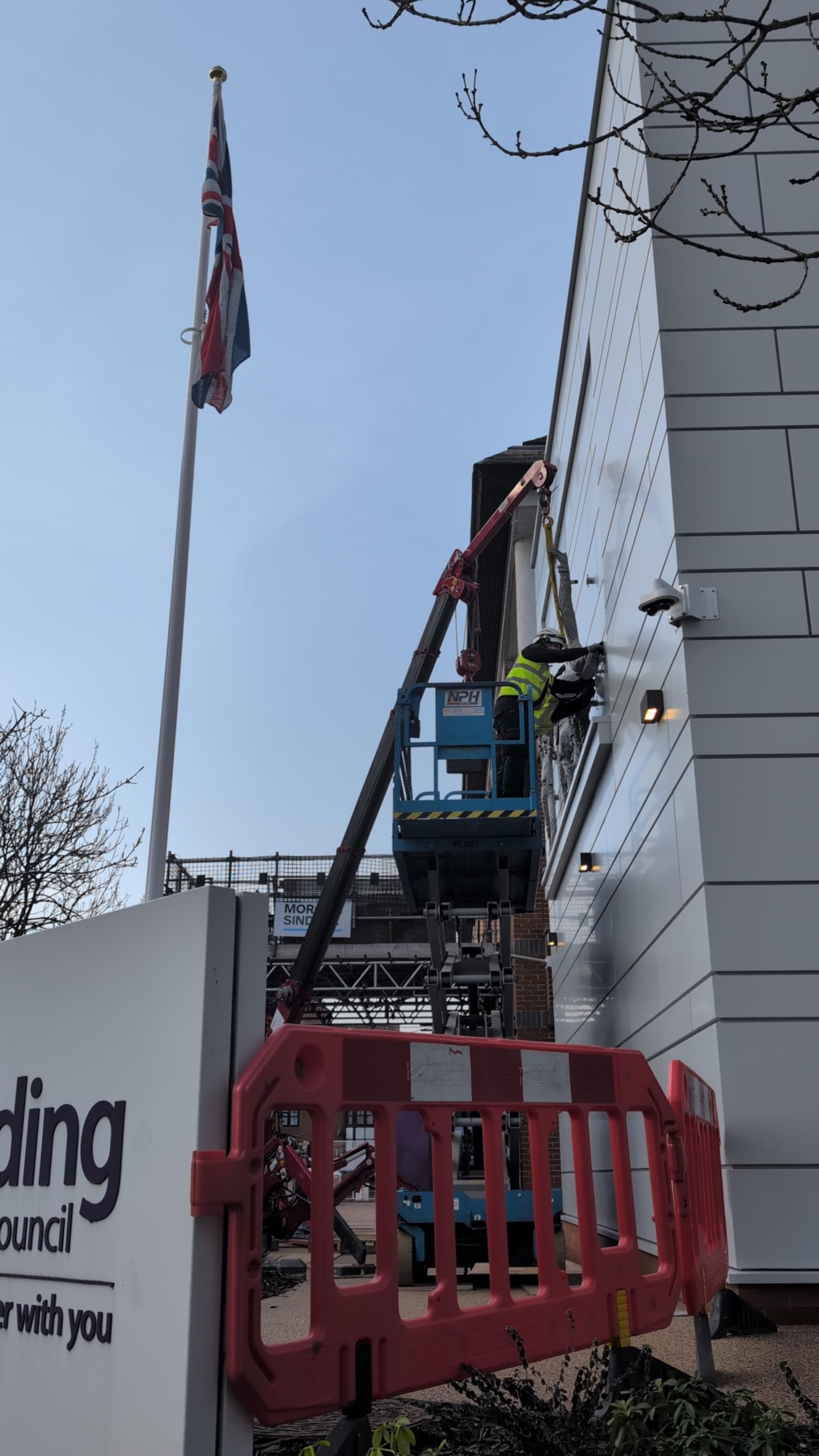 Fixing to Civic Centre