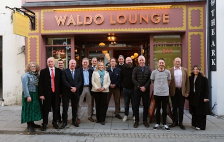 Waldo lounge opening 2 - Lolfa Waldo yn agor 2