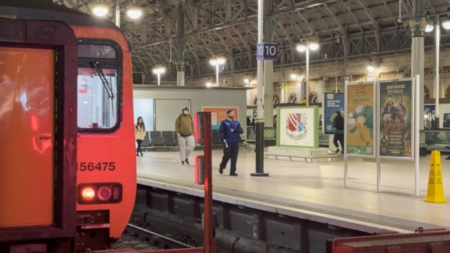 PlaqueWithTrain: PlaqueWithTrain