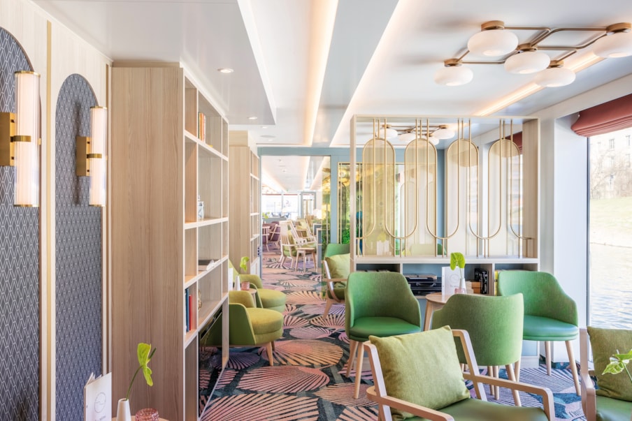 SHP Belvedere Lounge SotD INT 20543