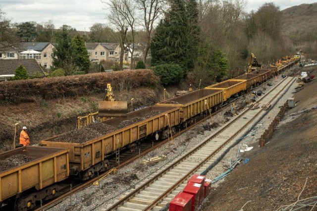 Hope Valley Railway Upgrade team thanks passengers after nine days of major upgrades: HVRU work at Dore & Totley