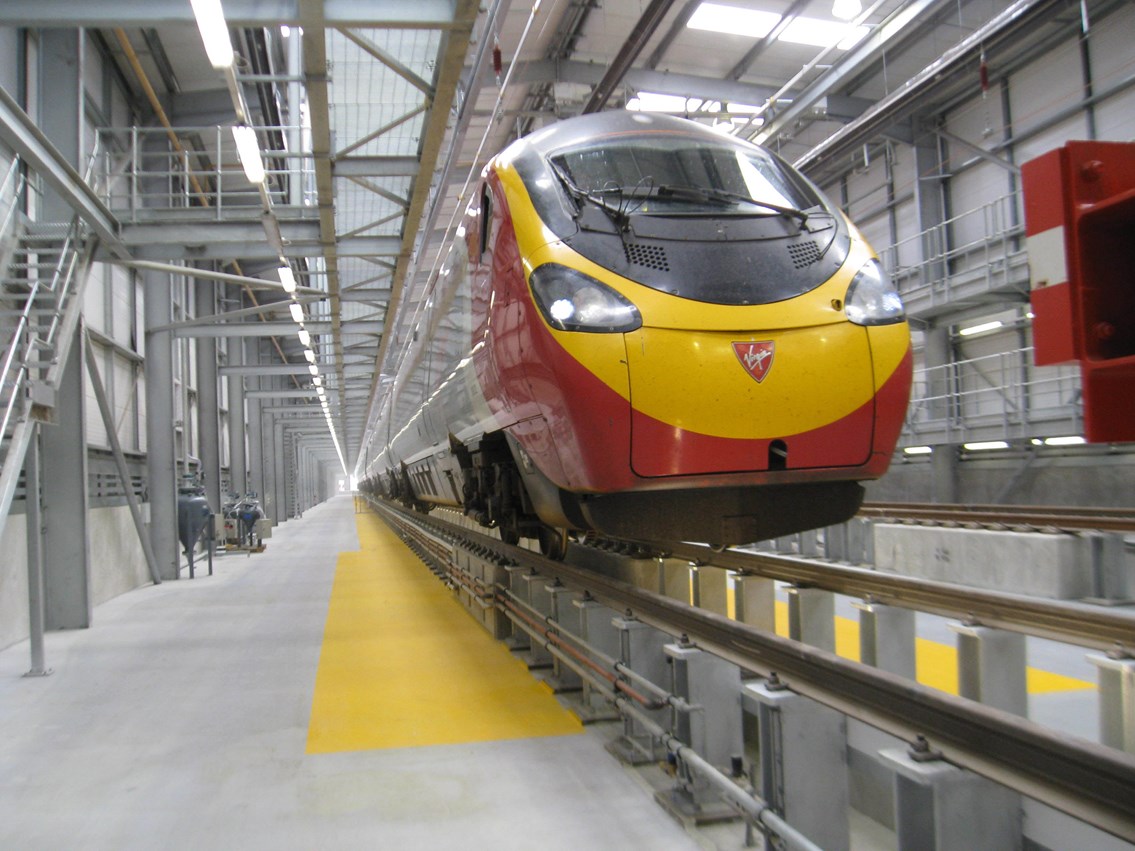 First Pendolino in new building: First Pendolino in the new maintenance building