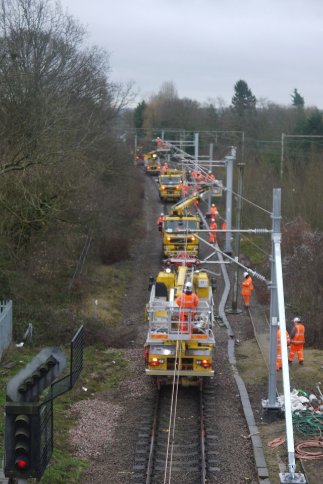 Overhead line upgrades at Shenfield December 2015  (1)